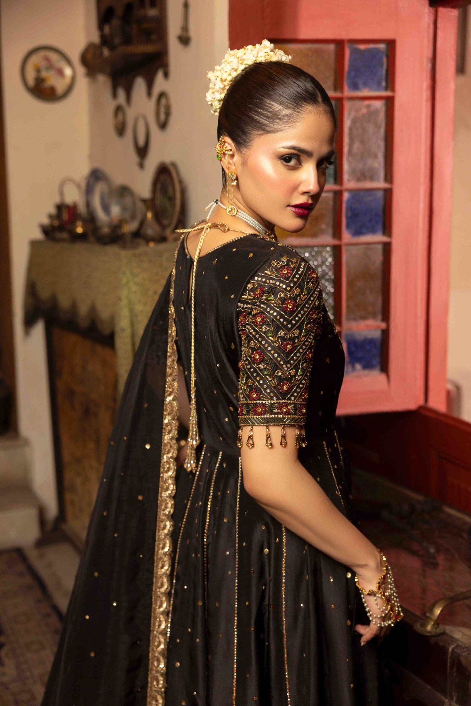 Zeenat - Image 4